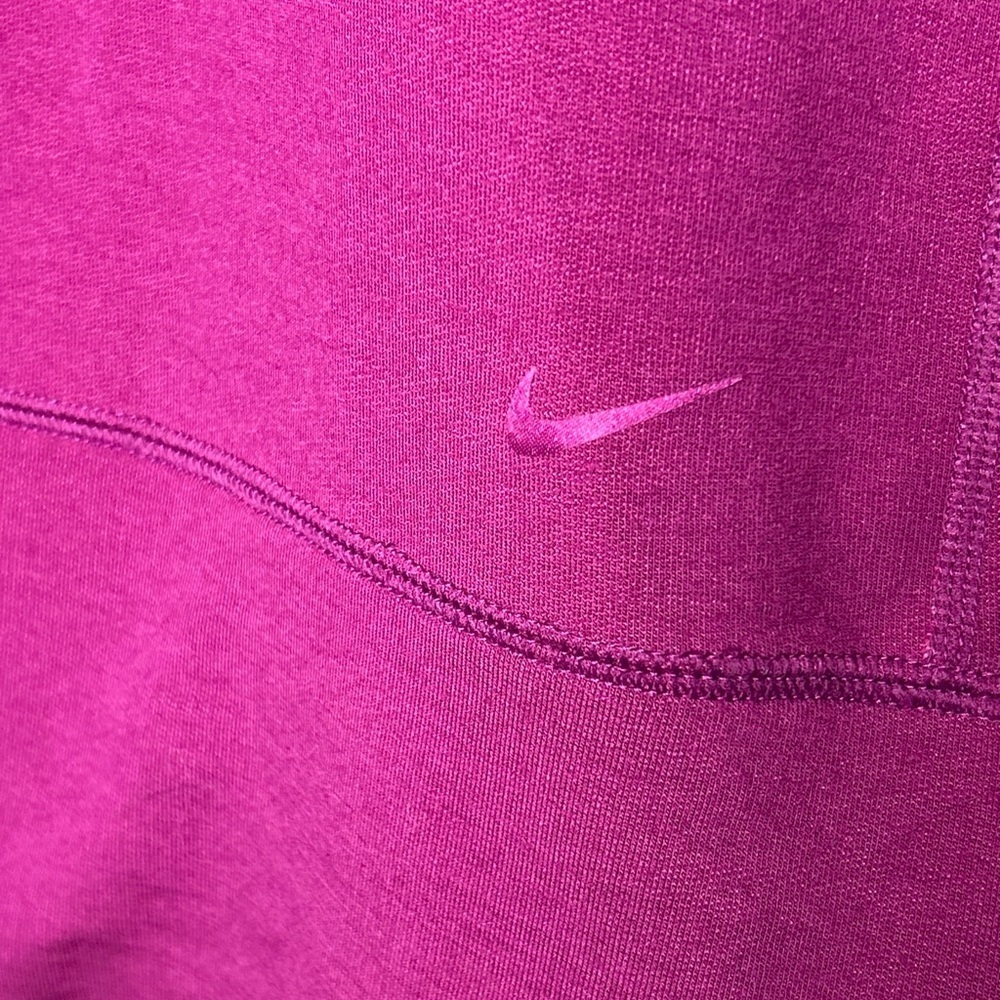 Nike woman’s Dri-Fit hooded sweater XL fuchsia - Picture 6 of 10